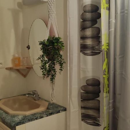 A L Ombre Du Figuier Apartman Cagnac-les-Mines Kültér fotó