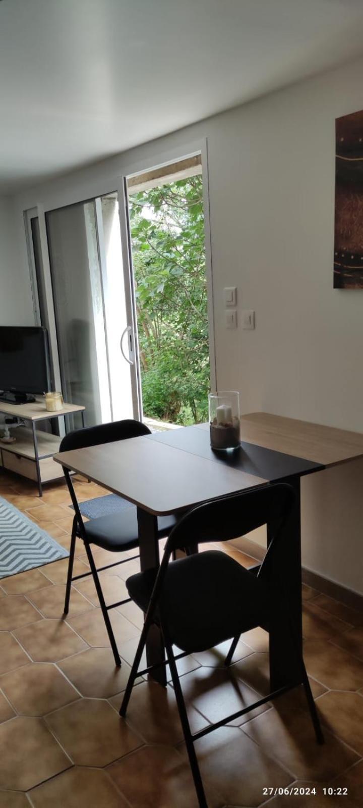 A L Ombre Du Figuier Apartman Cagnac-les-Mines Kültér fotó